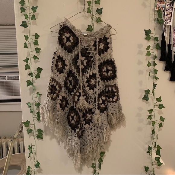 Wool Poncho - Picture 1 of 4